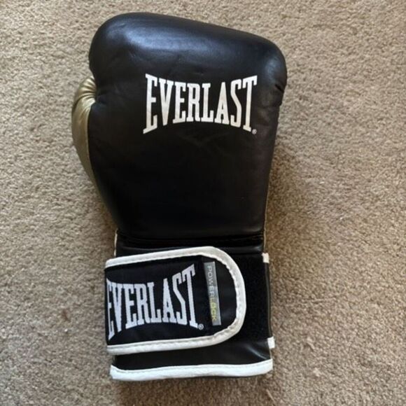 Everlast PowerLock 16oz Right Hand Black & Gold Boxing Glove *Read* - Picture 1 of 7